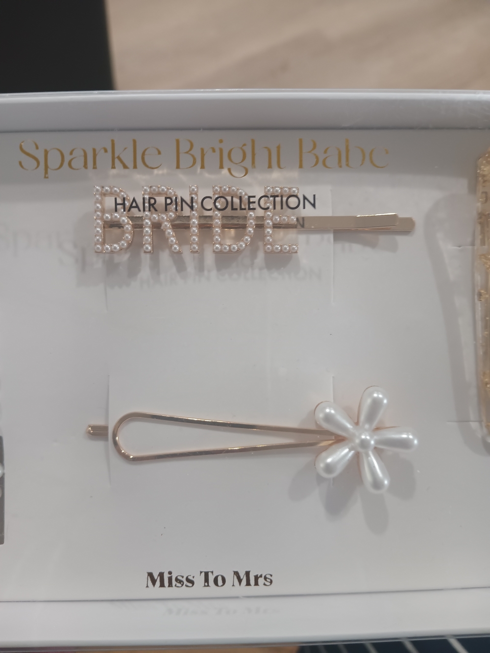 Pearl & Gold Hair Pin Set - White and Gold - Picture 4 of 7